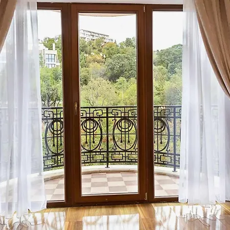 Апартамент 2br Seaside Escape With Parking At Port Palace By Flat Mаnager Варна